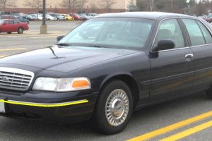 Ford-Crown-Victoria-001