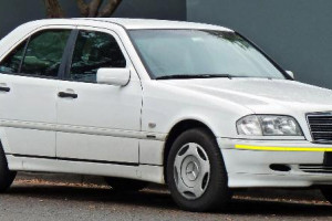 Mercedes-C-200-004