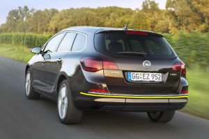 Opel-Astra-sports-tourer-001